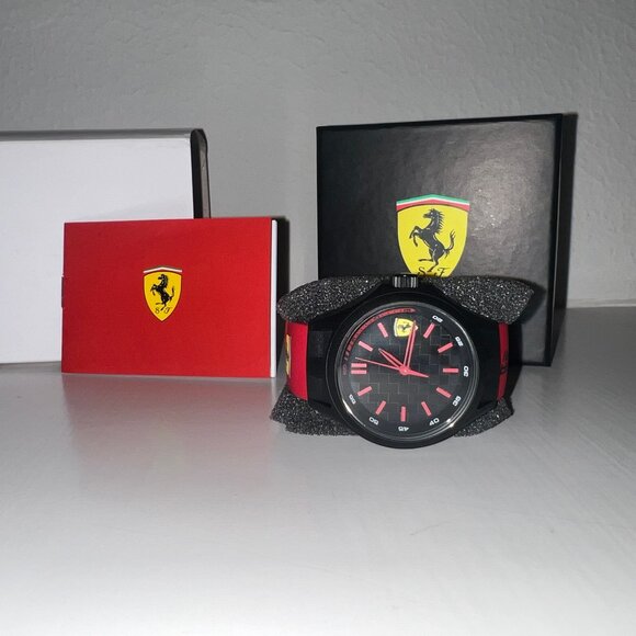 Ferrari Scuderia Watch - Picture 1 of 4